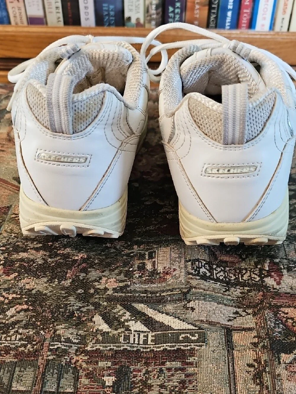 Skechers classic white